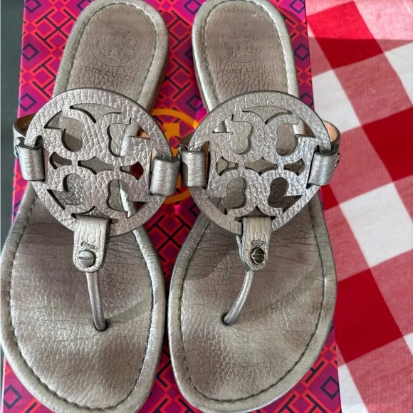 Tory Burch Pewter Miller sandals. Size 7.5 - Picture 1 of 4